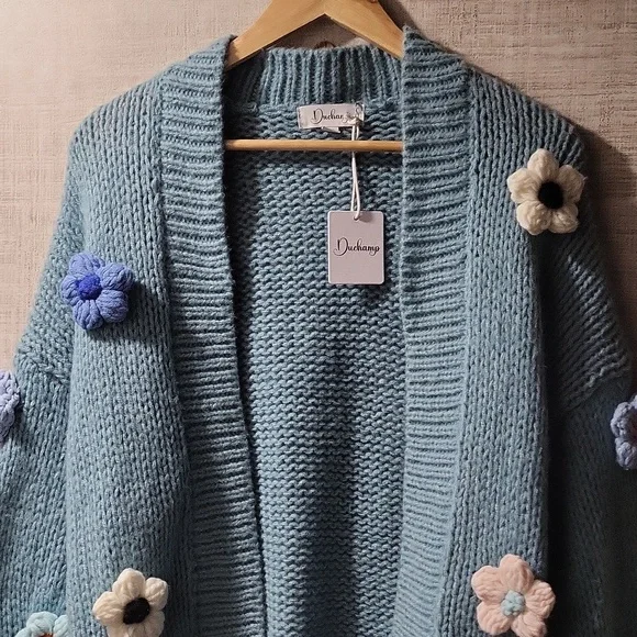 NWT, "by"Duchamp" "3'D, Daisy flower power sweater" 🦋🌼🦋 - Picture 8 of 16